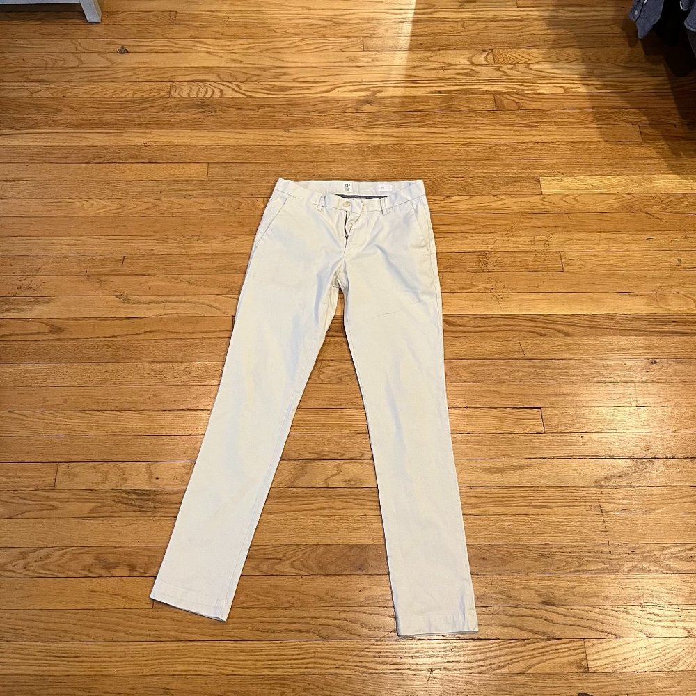 Men's White Gap Chino Pants